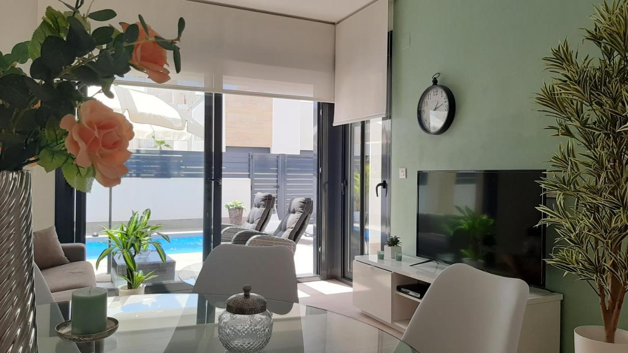 Villa Wilhelmina Torrevieja Exterior foto